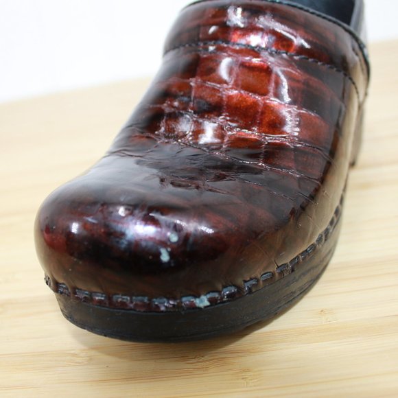 DANSKO Women's Brown Croc Print Patent Professional Clogs Shoes Size 37 / 7 - Picture 11 of 11